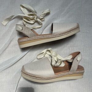 Vince Camuto Cream Espadrille Flats Size 7.5